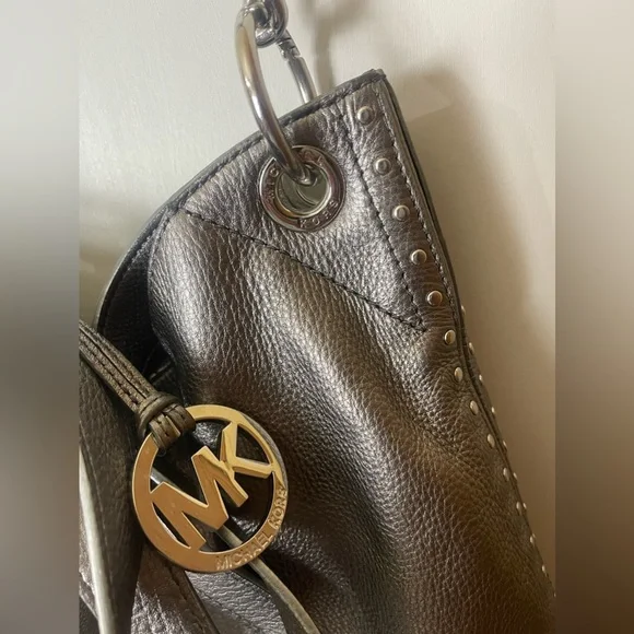 MICHAEL KORS PURSE - Picture 3 of 5